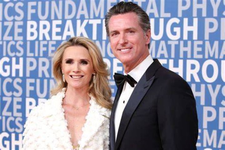 40th Governor of California, Gavin Newsom and his second wife, Jennifer Siebel Married Life ·