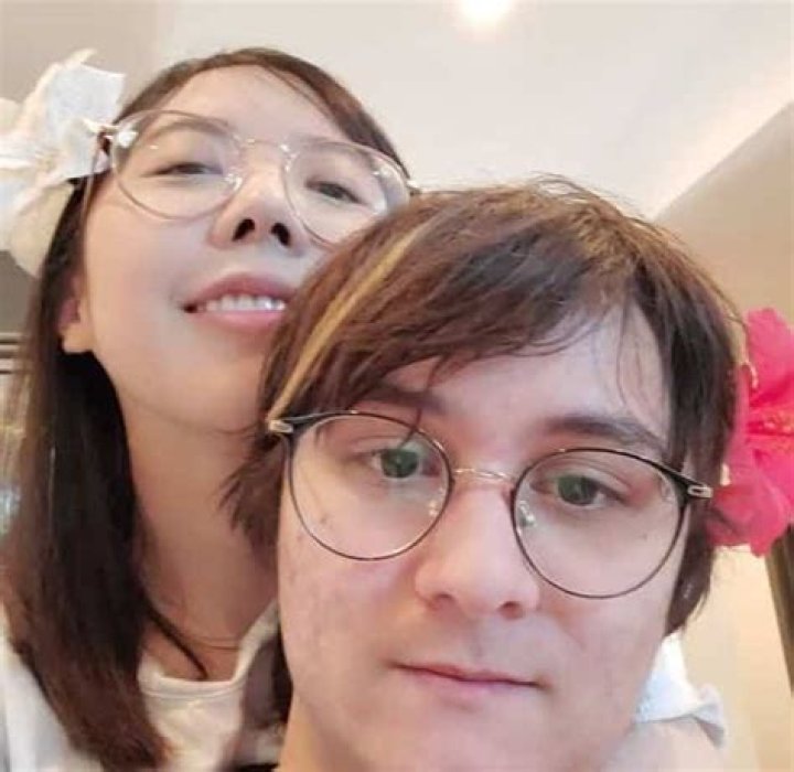 American YouTube star, Michael Reeves is currently dating his girlfriend, Lilypichu ·
