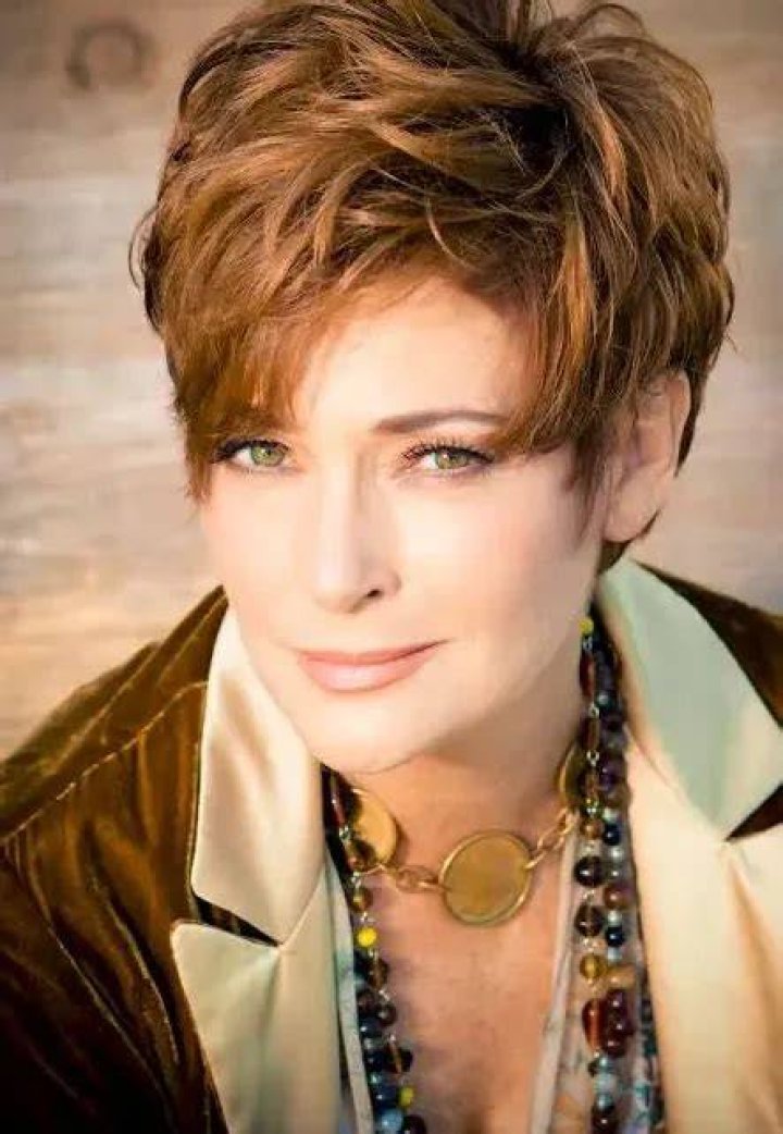 Carolyn Hennesy Wiki, Biography, Net Worth, Married, Husband, Age, Height ·