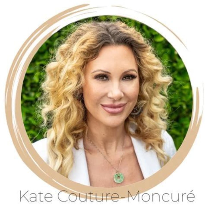 Discover "kate couture-moncure": Where Fashion Meets Art