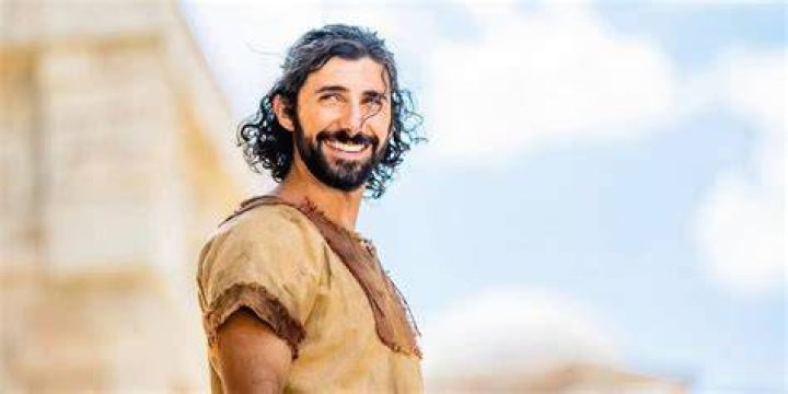Everything To Know About The Chosen Actor? ·