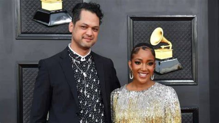 Grant Savoys biography: what is known about Mickey Guytons husband?