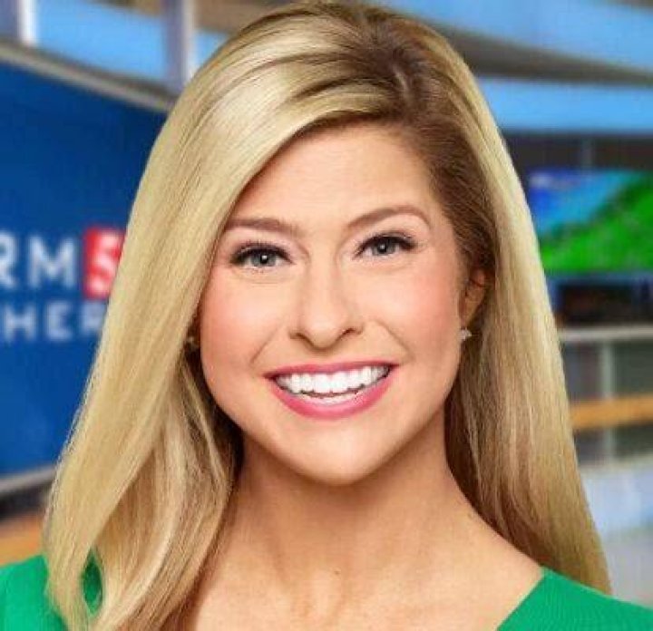 How Old is Nikki Dee Ray? The Age and Career of the Popular Meteorologist