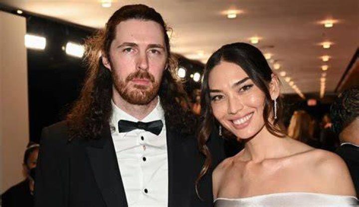 Hozier Age, Height, Bio, Parents, Girlfriend, Net Worth ·