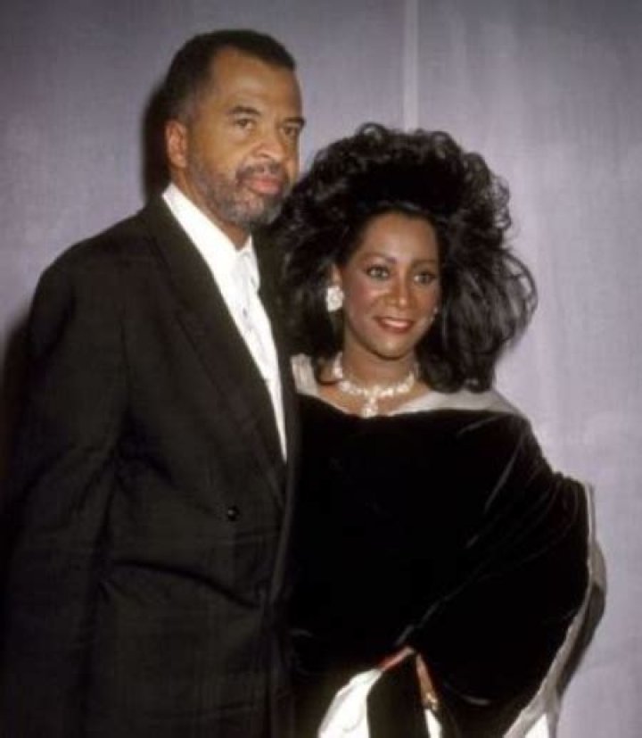 Is Patti Labelle still married? ·