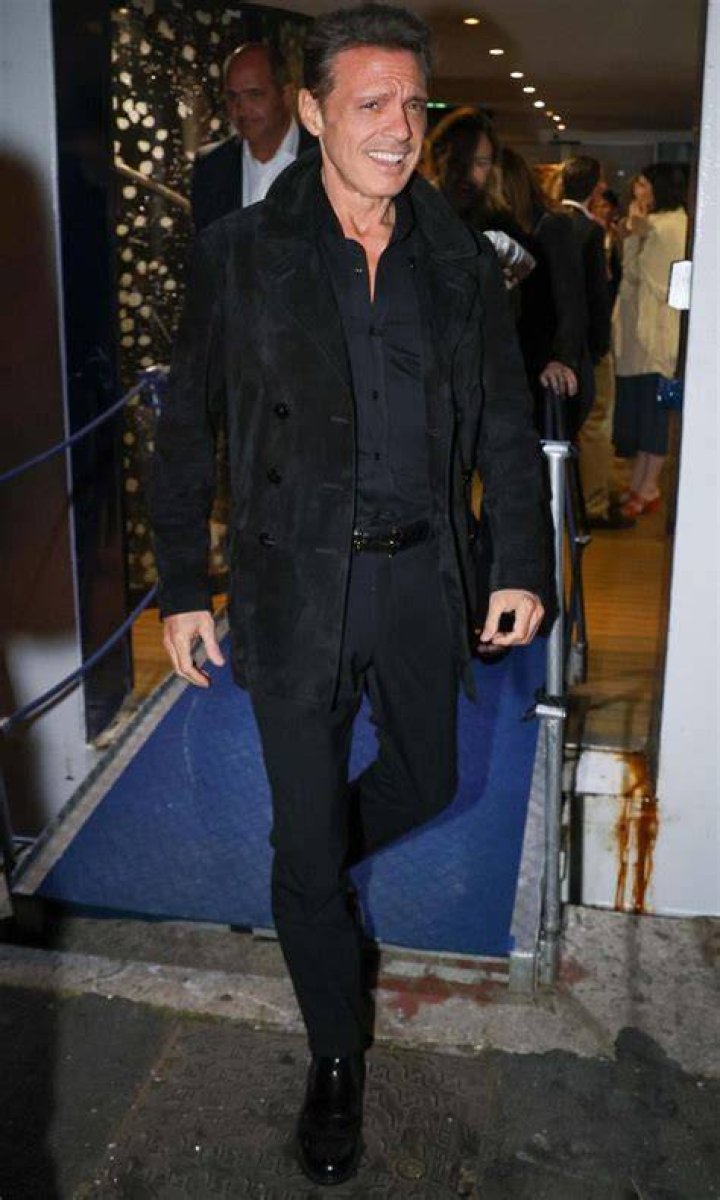 Luis Miguel walked with the daughters of his girlfriend Paloma Cuevas