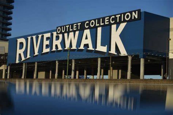 Outlet Collection Riverwalk Creo