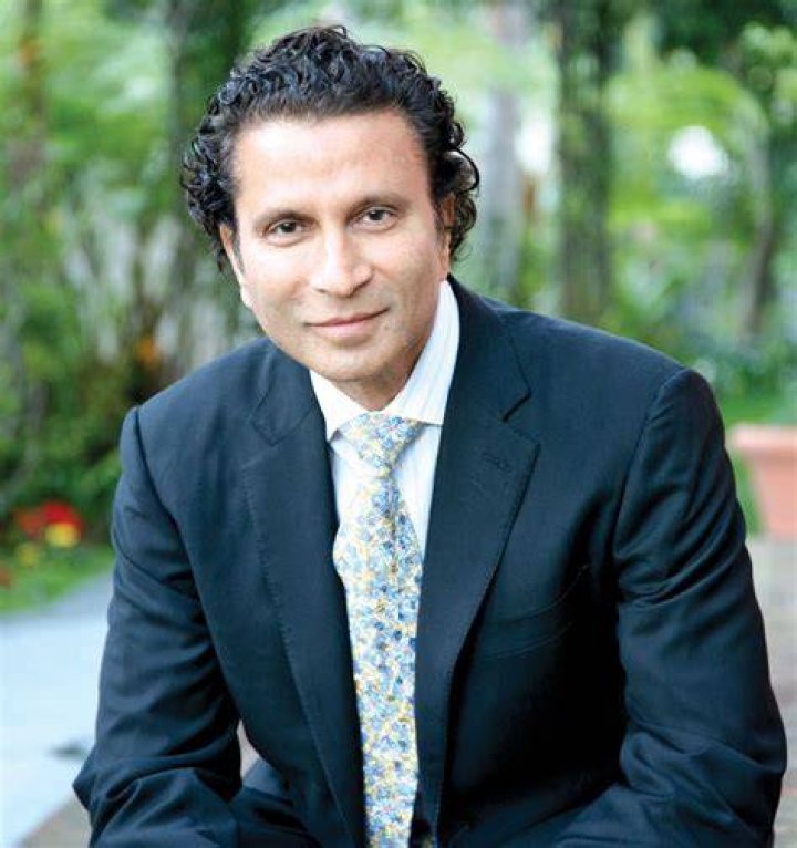 Plastic Surgeon, Dr. Raj Kanodia never had the time to get married but now feels the need; Is he pla ·