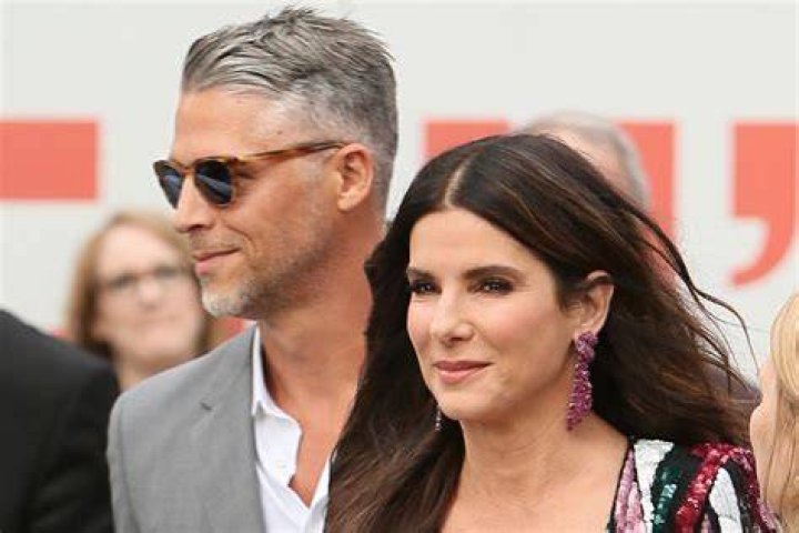 Sandra Bullock's Love Life Explored ·