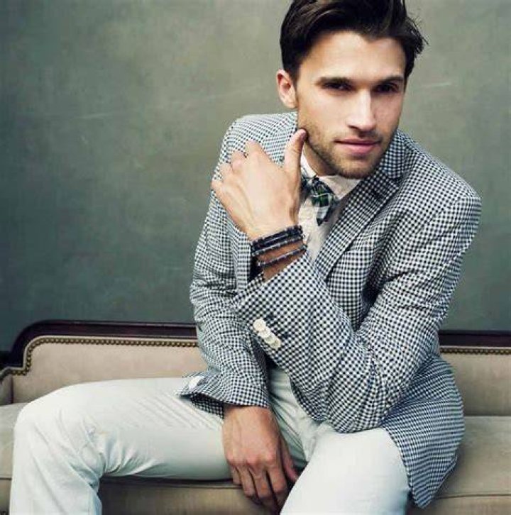 Tom Schwartz Model, Trendy mens hairstyles, Men casual