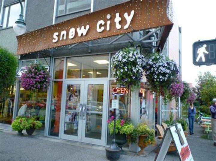 Ultimate Guide To Snow City Cafe AK: Discover Anchorage's Culinary Gem