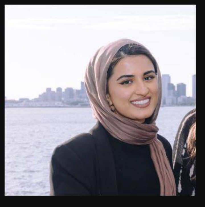Unveiling Alina Dawood: Age Beyond The Numbers