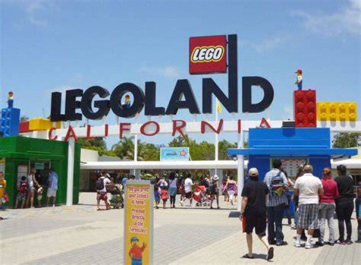 What is the closest airport to Legoland California?