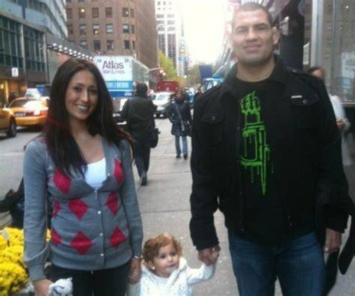 Who Are Cain Velasquezs Parents Isabel Velasquez And Efrain Velasquez?