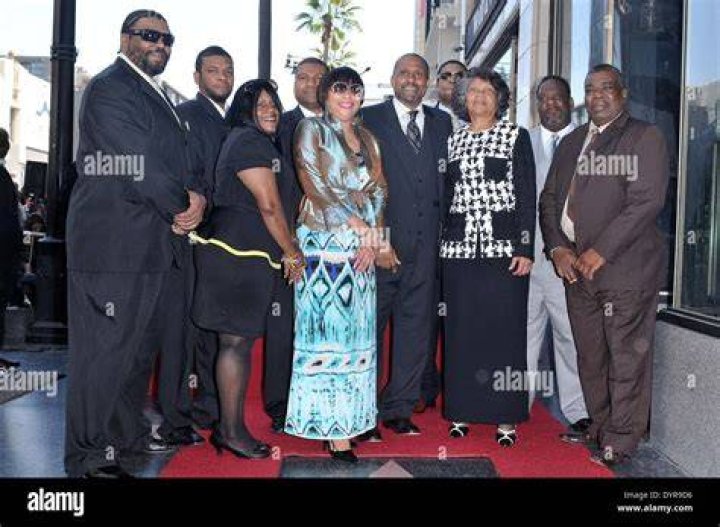 Who Is Tavis Smiley's Wife, Is The Star Married As of 2021? Learn About His Relationships And Contro ·